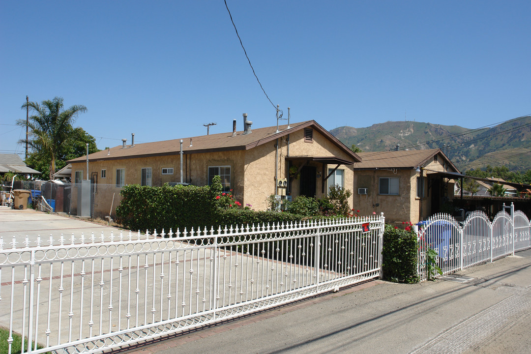 122 Garcia  Alley in Santa Paula, CA - Building Photo