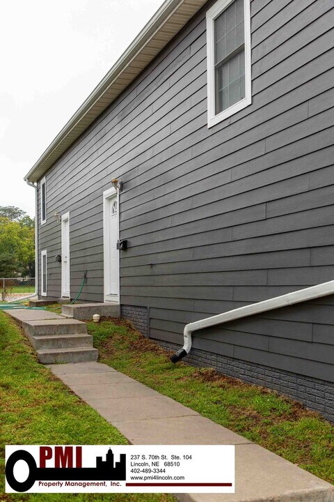 1758 N 27th St in Lincoln, NE - Building Photo