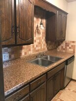 209 Brian Rd, Unit 209 in Elk City, OK - Building Photo