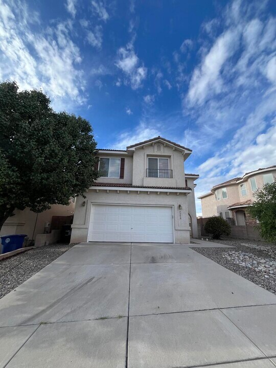 7505 Treviso Ct NE in Albuquerque, NM - Building Photo
