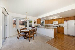 1607 Longwood Dr in Norfolk, VA - Building Photo