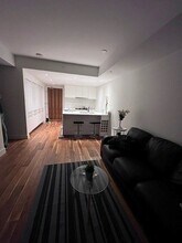 1025 5 Ave SW in Calgary, AB - Building Photo - Building Photo