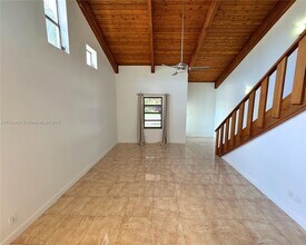 1515 NE 24th St in Wilton Manors, FL - Building Photo - Building Photo