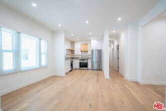 6513 Orange St in Los Angeles, CA - Building Photo - Building Photo