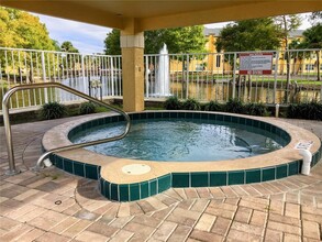 5773 Gatlin Ave in Orlando, FL - Building Photo - Building Photo