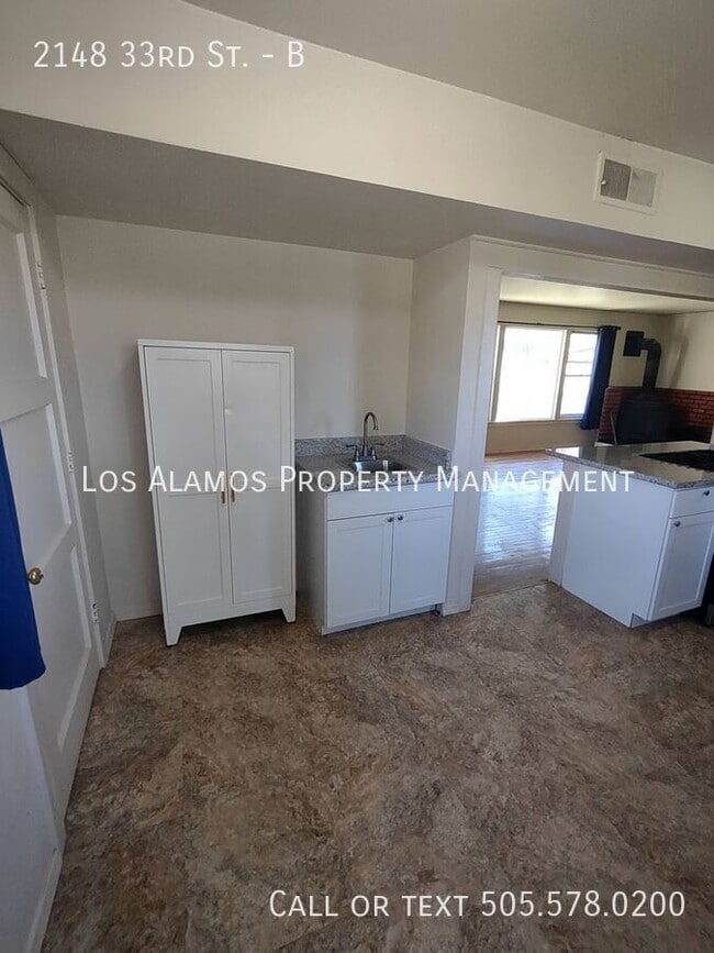 2148 33rd St in Los Alamos, NM - Foto de edificio - Building Photo