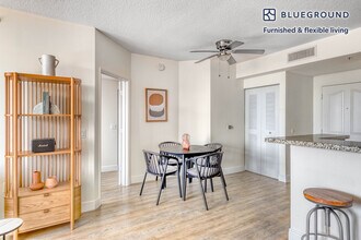 987 SW 37th Ave in Miami, FL - Building Photo - Building Photo