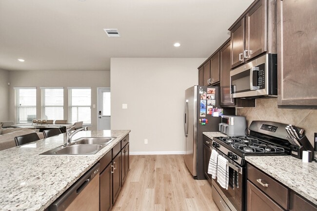 11834 Beachberry Dr in Houston, TX - Foto de edificio - Building Photo