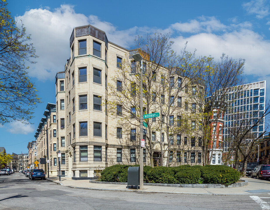 Waldorf Lofts in Boston, MA - Building Photo