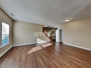 6737 Amber Springs Way in Indianapolis, IN - Foto de edificio - Building Photo