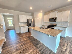 383 King Vlg in Braselton, GA - Building Photo - Building Photo