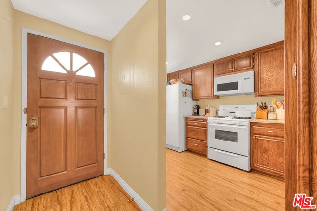 5624 Las Virgenes Rd in Calabasas, CA - Building Photo - Building Photo