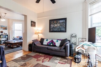1245 W Newport Ave in Chicago, IL - Building Photo - Building Photo