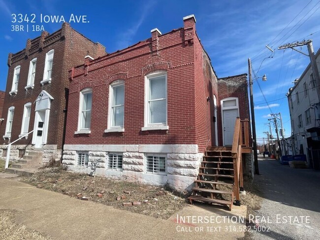 property at 3342 Iowa Ave