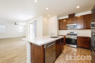 798 Fire Wheel Dr in Golden Valley, NV - Building Photo - Building Photo