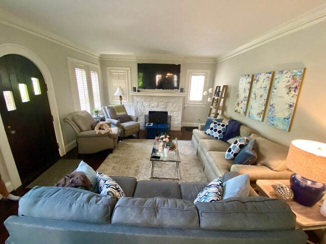 1046 Rosewood Dr NE in Atlanta, GA - Building Photo - Building Photo