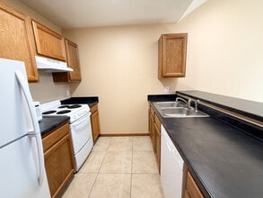 123 3rd St, Unit 1 in Baraboo, WI - Building Photo - Building Photo