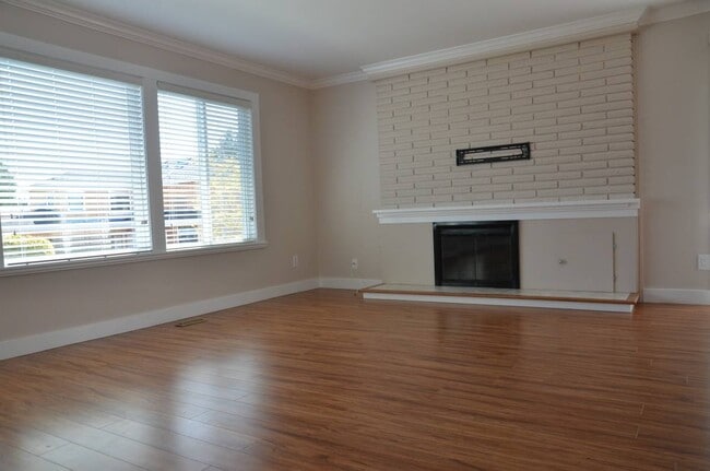 7251 Parry St in Richmond, BC - Building Photo - Building Photo