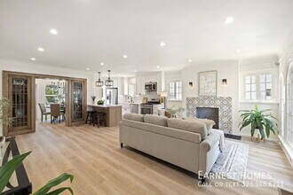 5336 S Rimpau Blvd in Los Angeles, CA - Building Photo - Building Photo