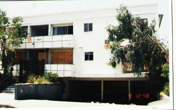 Jola in Los Angeles, CA - Building Photo