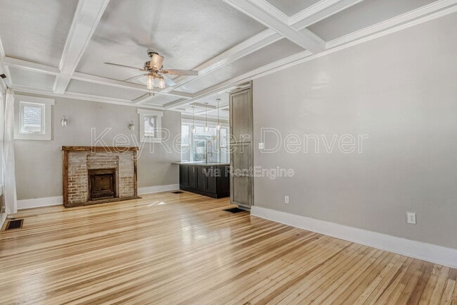 property at 3056 W Clyde Pl