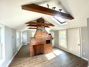 33 Spring St in South Hadley, MA - Building Photo - Building Photo