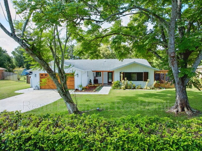 property at 914 Houston St