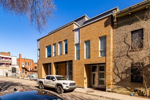 Hus Mont-Royal in Montréal, QC - Building Photo