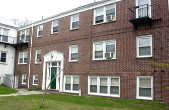 Williams Court Apartment in Irvington, NJ - Building Photo - Building Photo