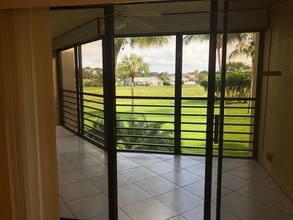 5900 Camino Del Sol-Unit -#206 in Boca Raton, FL - Foto de edificio - Building Photo