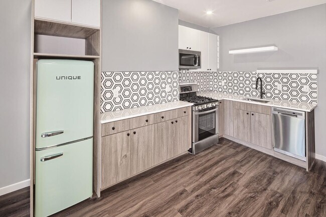445 Liberty Ave in Jersey City, NJ - Building Photo - Building Photo