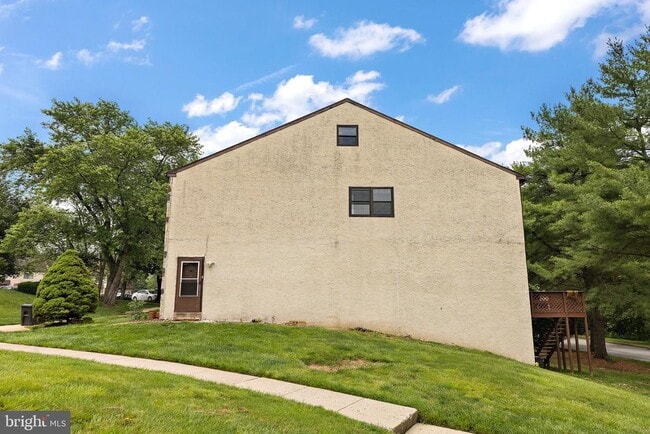193 Stirling Ct in West Chester, PA - Building Photo - Building Photo