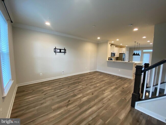 8612 Shady Pines Dr in Frederick, MD - Building Photo - Building Photo