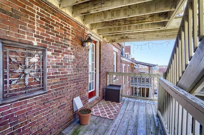 105 W Merrimack St in Manchester, NH - Building Photo - Building Photo