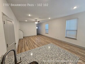 7707 Briarwood Pass in San Antonio, TX - Building Photo - Building Photo