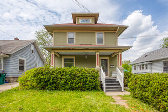 811 Clyde St in Lansing, MI - Building Photo - Building Photo