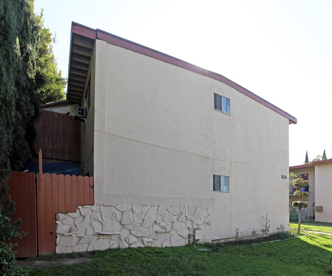 1838 E Wilson Ave in Orange, CA - Building Photo - Building Photo