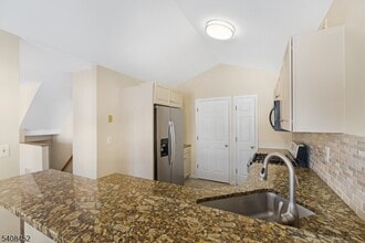 12 Woodmont Dr in Randolph, NJ - Building Photo - Building Photo