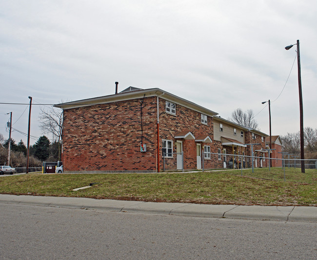 1303 Perry St in Springfield, OH - Building Photo - Building Photo