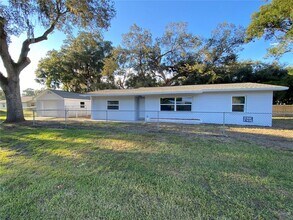 38415 9th Ave in Zephyrhills, FL - Building Photo - Building Photo