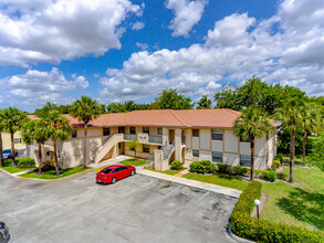 Plaza Apartments in Coral Springs, FL - Building Photo - Building Photo