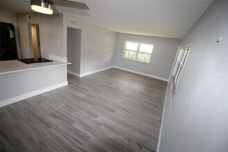 241 NW 1st Ave in Delray Beach, FL - Building Photo - Building Photo