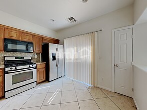 10731 Holmfield St in Henderson, NV - Building Photo - Building Photo
