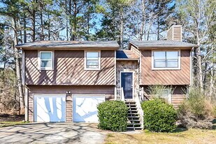 3449 Oak Run Dr in Stonecrest, GA - Building Photo