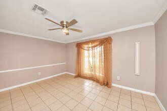 14115 Wickersham Ln in Houston, TX - Foto de edificio - Building Photo