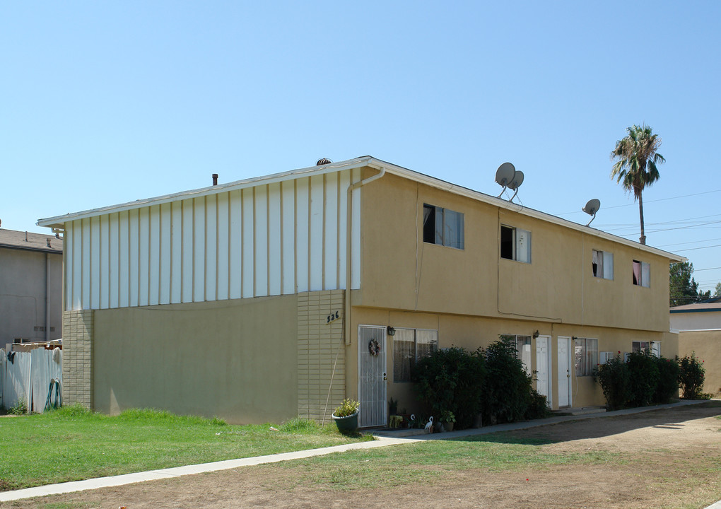 526 Penrose Dr in Corona, CA - Building Photo