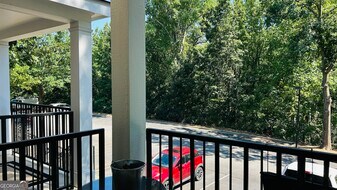 1035 Barnett Shoals Rd in Athens, GA - Building Photo