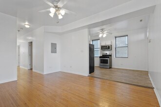 3320 W Diversey Ave in Chicago, IL - Building Photo - Building Photo