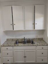 14129 Vanowen St in Los Angeles, CA - Foto de edificio - Building Photo