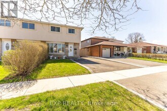 3270 Klaiman Dr in Mississauga, ON - Building Photo - Building Photo